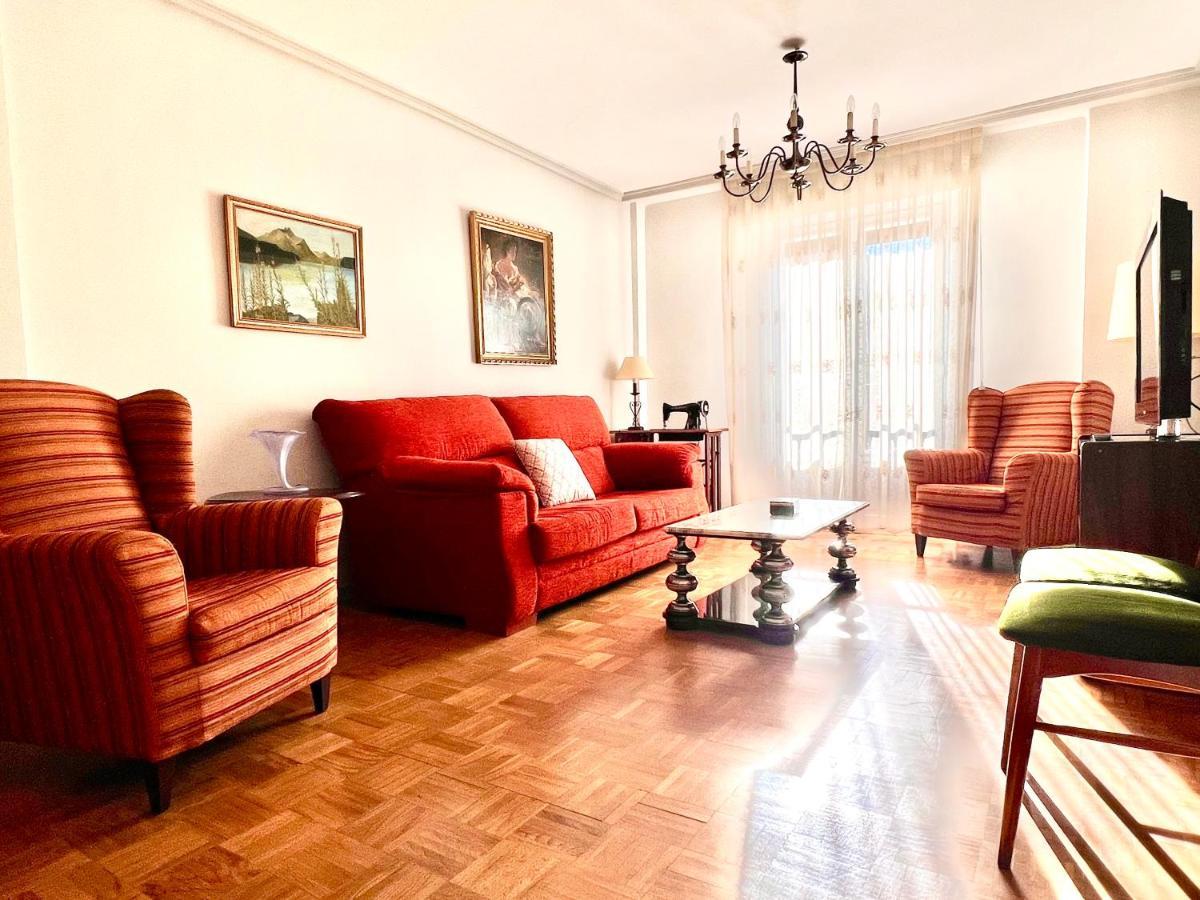 Housing Leon Santa Marina Apartment Екстериор снимка
