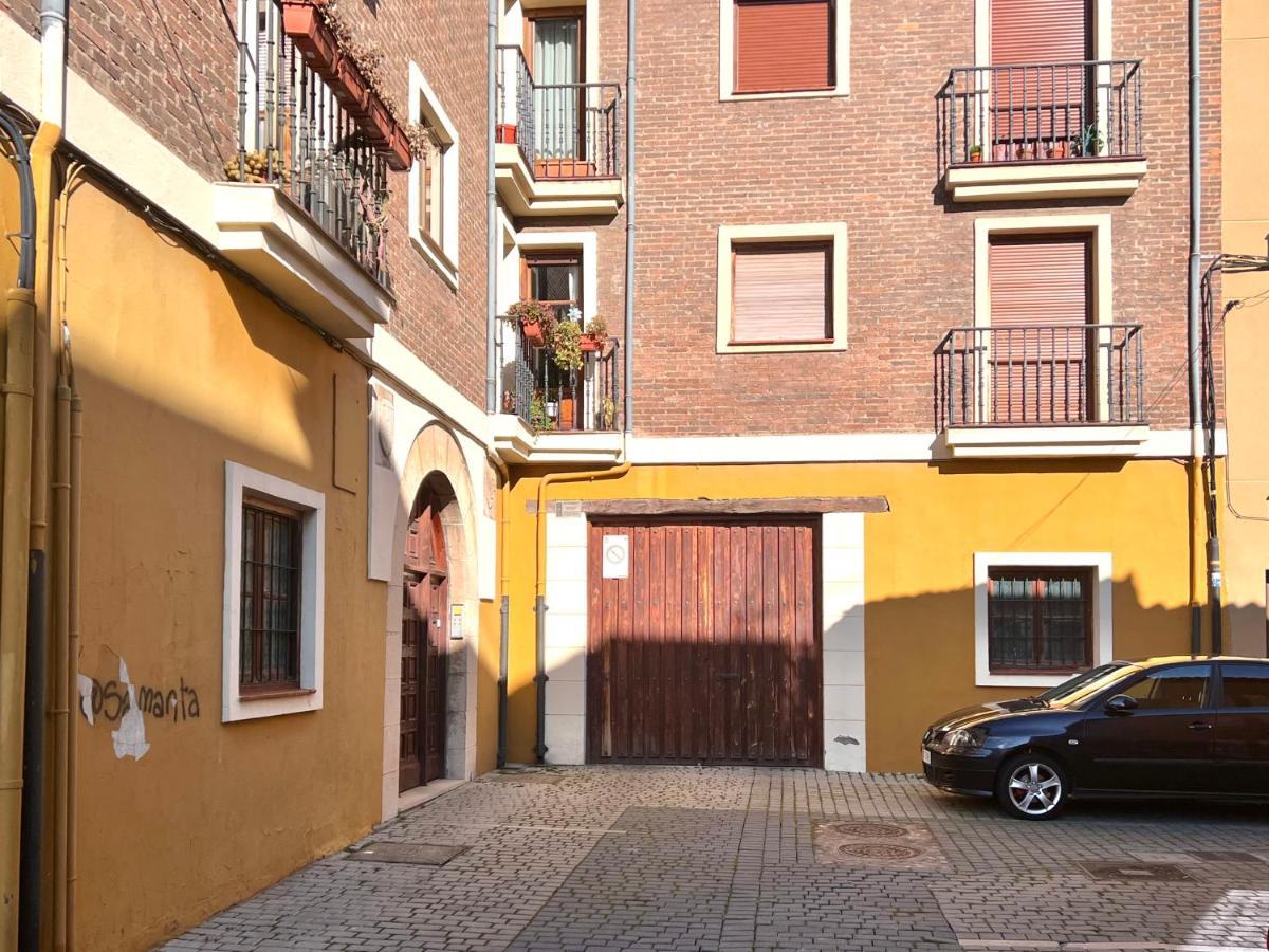 Housing Leon Santa Marina Apartment Екстериор снимка