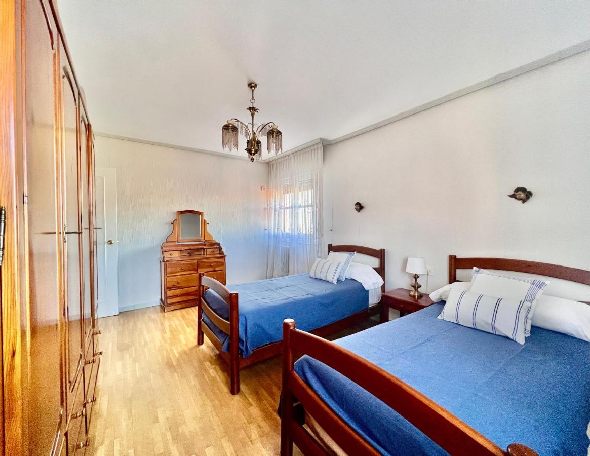 Housing Leon Santa Marina Apartment Екстериор снимка